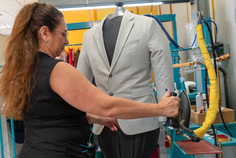 Limpieza de trajes de novio en Vigo