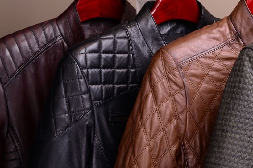 Engrasado de ropa de piel en Vigo