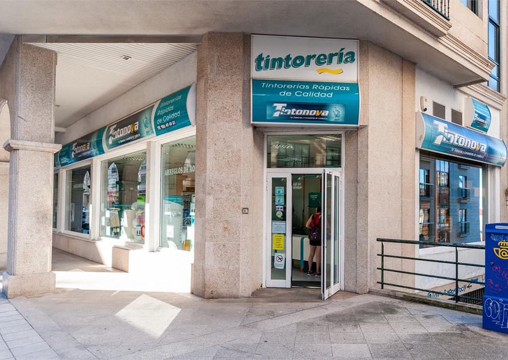 Tintonova en avda. Hispanidad en Vigo